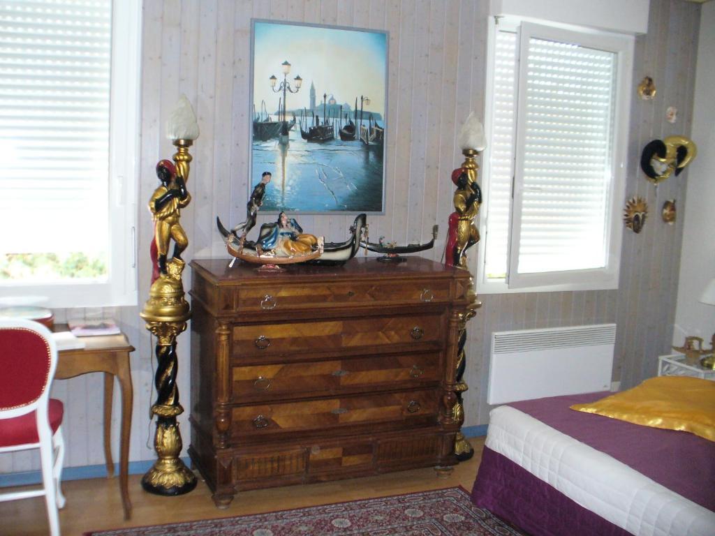 Chambre D'Hotes Dyrslot Saint-Denis-de-Pile Δωμάτιο φωτογραφία