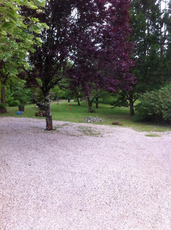 Chambre D'Hotes Dyrslot Saint-Denis-de-Pile Εξωτερικό φωτογραφία